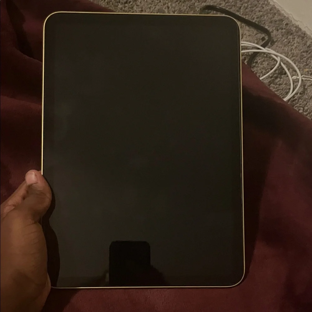 Apple Tablet - Elegant Gold Finish
